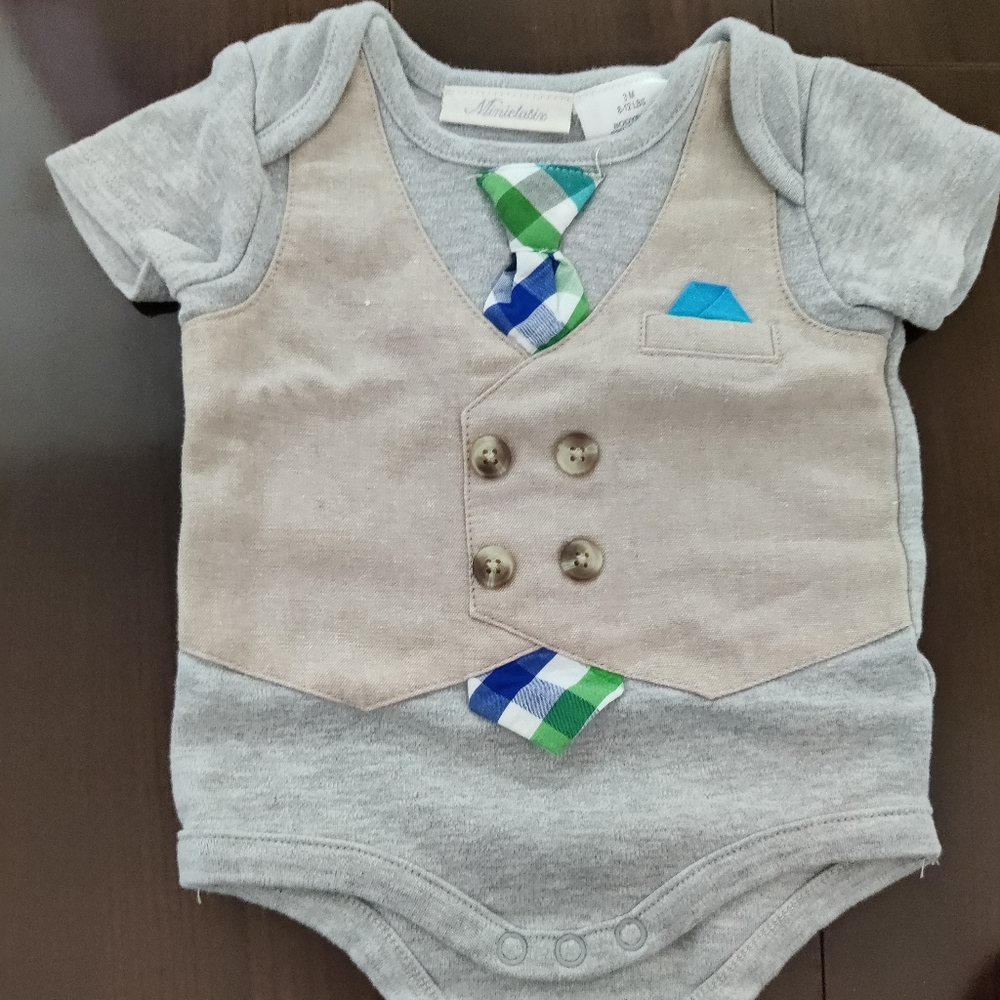 Bodysuits - Picture 2 of 2